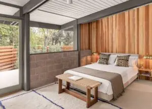 Crestowwod Hlls Midcentury house for sale - bedroom
