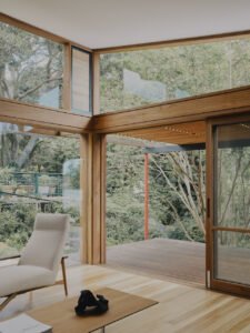 A Coastal Escape with Mid-Century Flair - living room