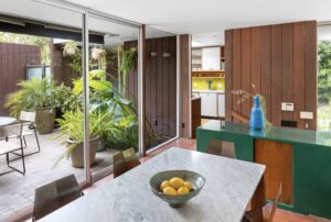 Midcentury house for sale - kitchen