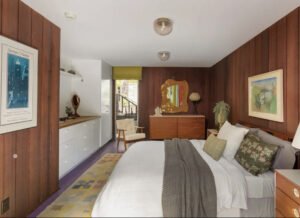 Midcentury house for sale - bedroom