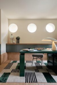 Coastal home boutique hotel renovation - studio