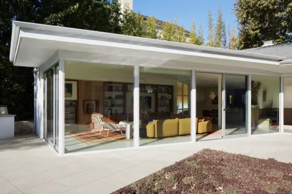 Classic Midcentury Residence Los Angeles - outside