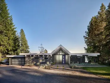 Eichler inspired lake home - front