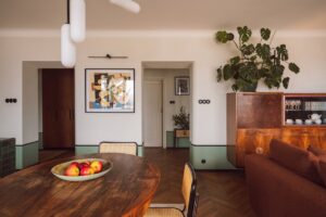 Interior decoration Historic Apartment Warsaw - dining area