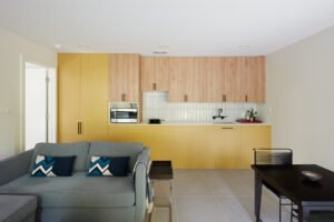 Berkeley Home's Mid-Century Evolution - kitchen ground floor