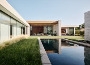 Contemporary modernist home in california - exterior