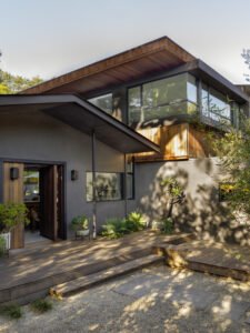 A midcentury 1950s ranch reborn - exterior