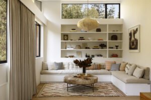 A midcentury 1950s ranch reborn - living
