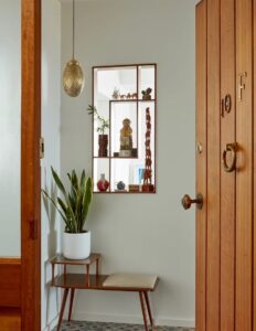 mid-century apartment in Brisbane - entrance