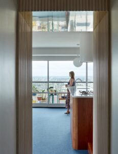 mid-century apartment in Brisbane - kitchen