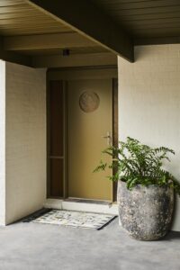 the Ultimate Coastal Retreat home - entrance door
