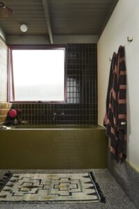 the Ultimate Coastal Retreat home - bathroom