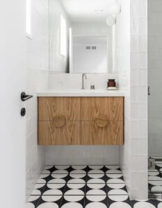 Midcentury apartment interiors in Brisbane - bathroom