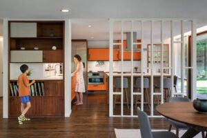 Midcentury modern Japanese inspired house - kitchen