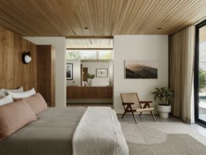 Midcentury luxury house in Palm Springs - bedroom