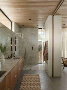 Midcentury luxury house in Palm Springs - bathrom