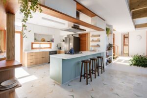 Modern Brazilian beach house - kitchen