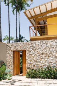Modern Brazilian beach house - front