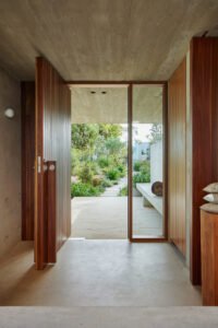 Timber and sandstone house in Sydney - entrance