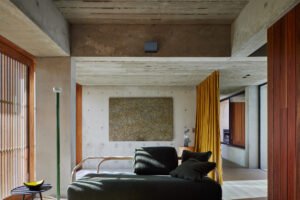 Timber and sandstone house in Sydney - living room