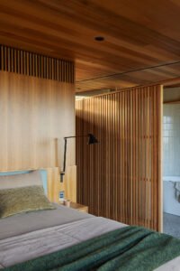 Timber and sandstone house in Sydney - bedroom