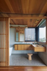 Timber and sandstone house in Sydney - bathroom