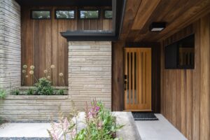 Midcentury house in Indiana - entrance