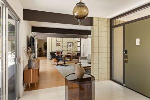 Mid-century home for rent in Palm Desert - entrance