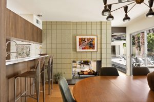 Mid-century home for rent in Palm Desert - dining area