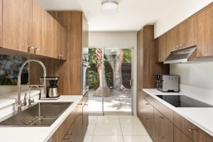 Mid-century home for rent in Palm Desert - kitchen