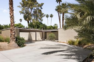 Mid-century home for rent in Palm Desert - exterior