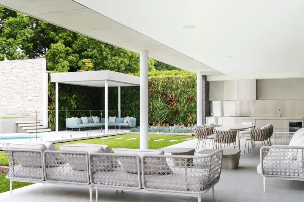 Midcentury inspired modern home - patio