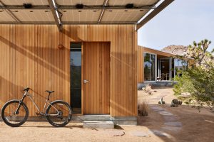 Modernist retreat in the Mojave Desert - exterior