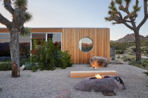 Modernist retreat in the Mojave Desert - exterior