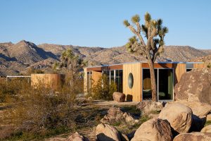 Modernist retreat in the Mojave Desert - exterior