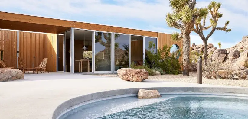 Modernist retreat in the Mojave Desert - pool