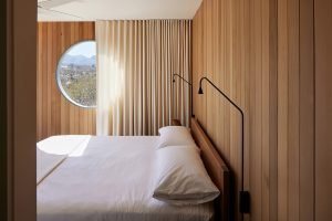 Modernist retreat in the Mojave Desert - bedroom