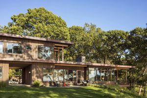Coastal retreat midcentury inspired house - exterior