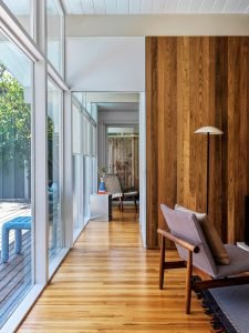 Mid-century renovation Fire Island - corridor