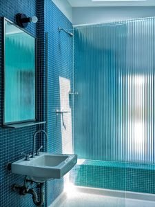 Mid-century renovation Fire Island - bathroom