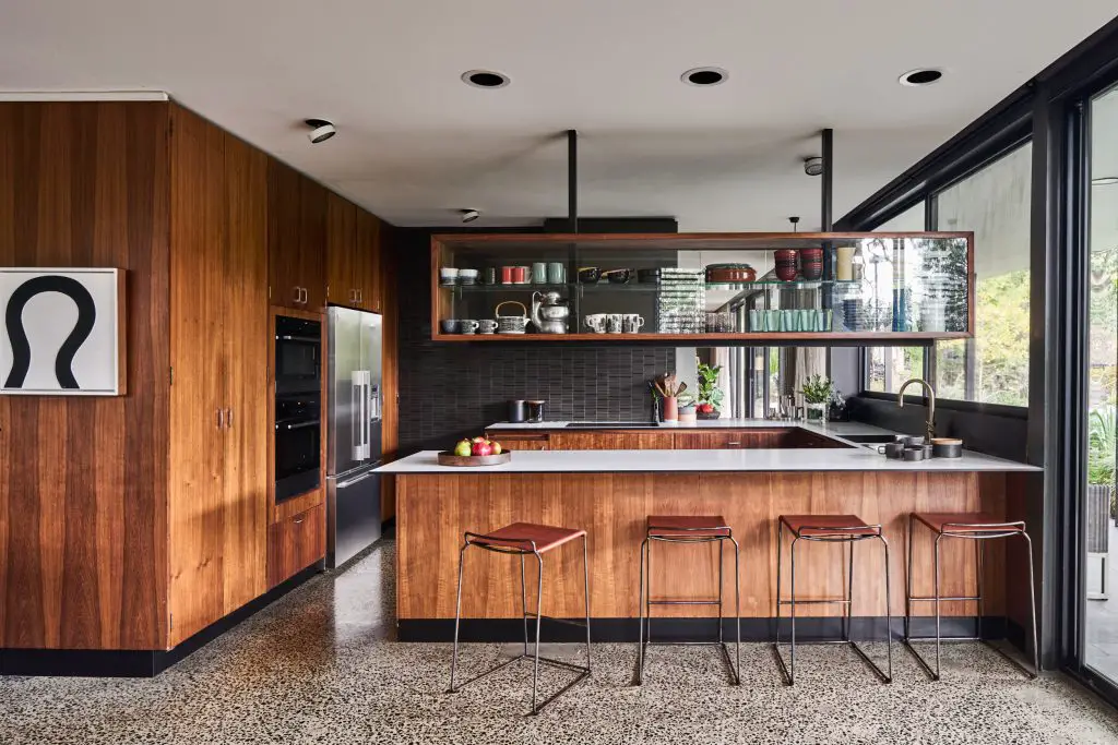 Mid-century home perfect owner - kitchen
