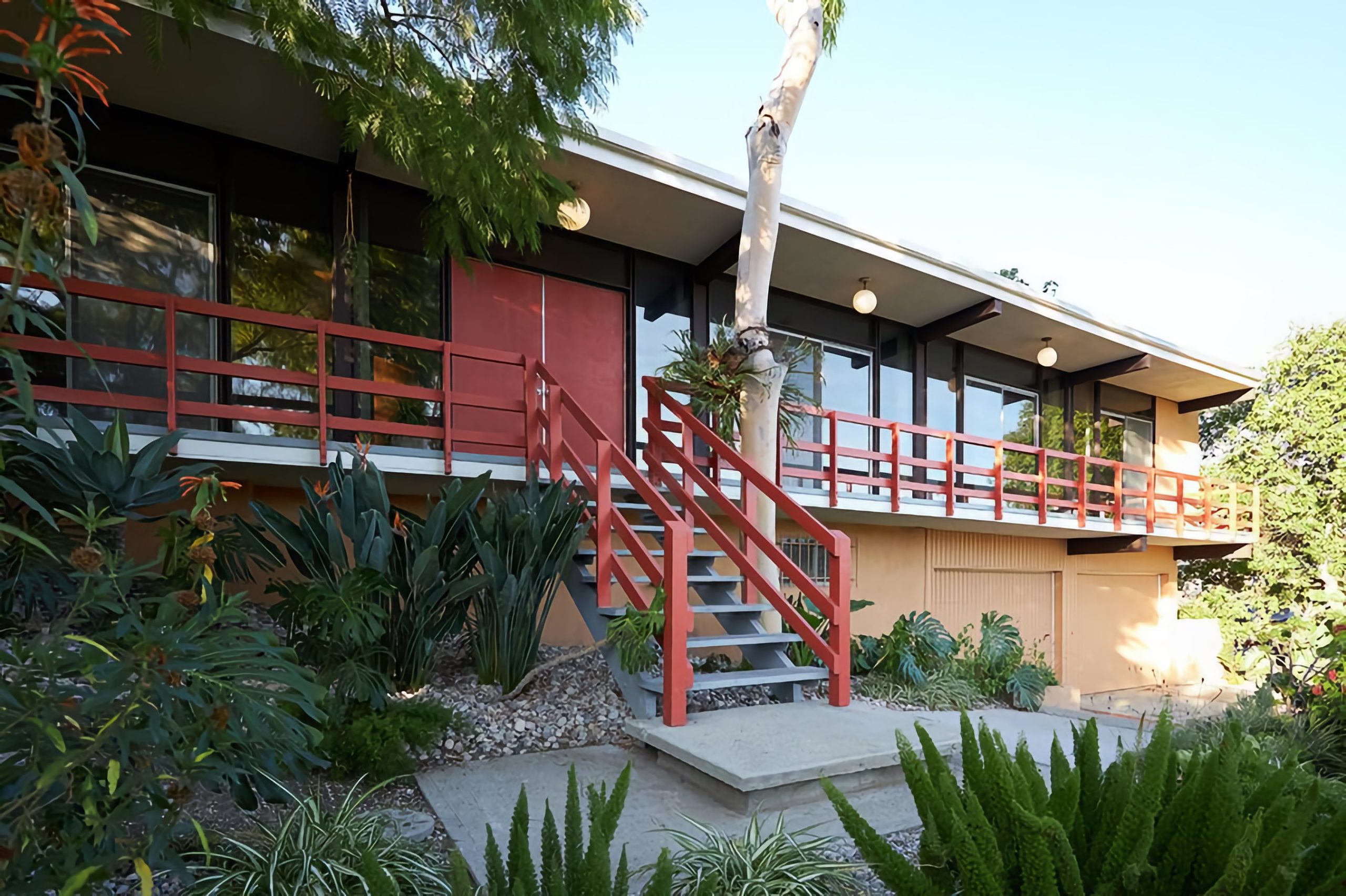 Mid-century LA home with Japanese influences - exterior