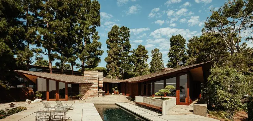 Mid-dcentury modern home on a cliffside - The Anderson Residence - exterior