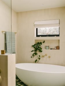 Before & After: How a 1980s Interior Found Its Mid-Century Roots - bathroom