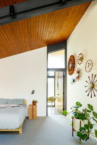 Mid-century by Saul Zaik - bedroom