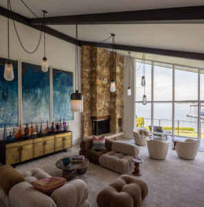 Mid-century isnpired house Mercer Island - living area