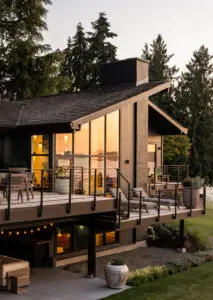 Mid-century isnpired house Mercer Island - exterior