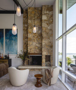 Mid-century isnpired house Mercer Island - living area