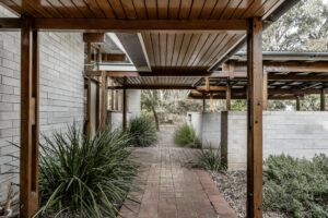 Preserved mid-century home - Pathway