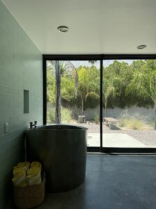 Donald Wexler – Dinah Shore - Bathroom